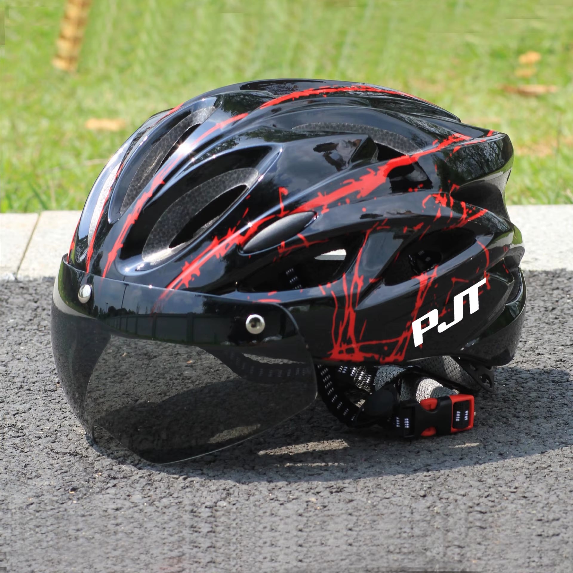 Ultra-Light Bicycle Helmet Lightweight PC Shell & EPS Foam Construction Cycling Helmet MTB 18 Ventilation Vents Bike Helmet